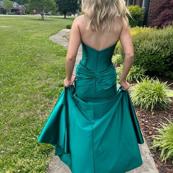 Sherri Hill strapless prom dress, green, 000, worn once.